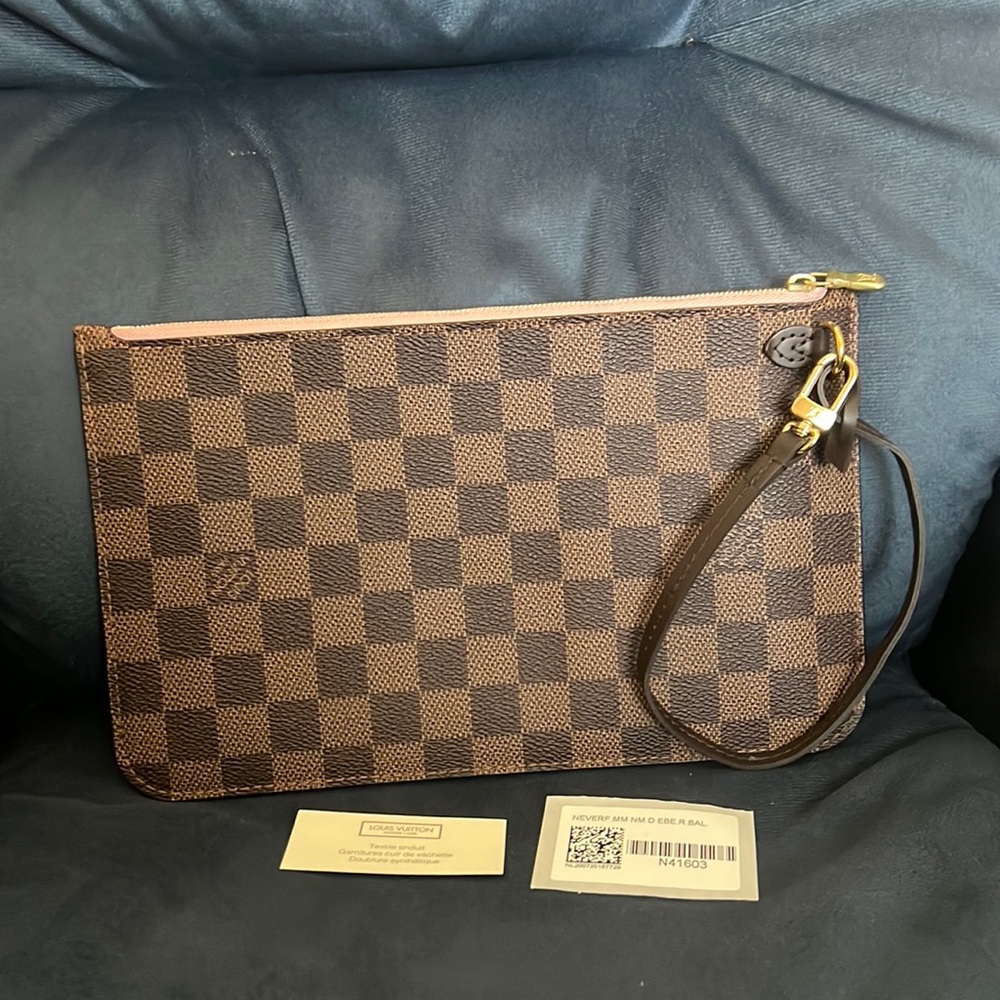 Damier Ebene Neverfull Pochette ✨